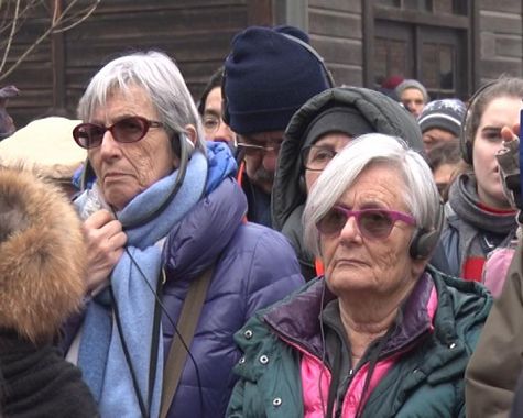 Andra e Tatiana Bucci durante la visita degli studenti toscani ad Auschwitz