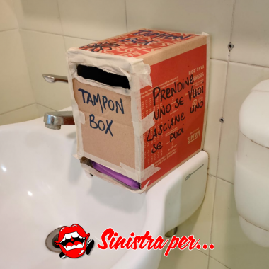 Tampon box (foto da Fb Sinistra per)